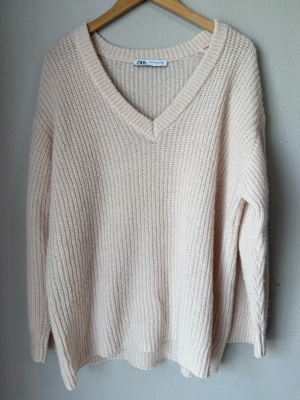 Zara Soft Knit Cream V-Neck Oversized Sweater Womens Size XS Alpaca Wool
